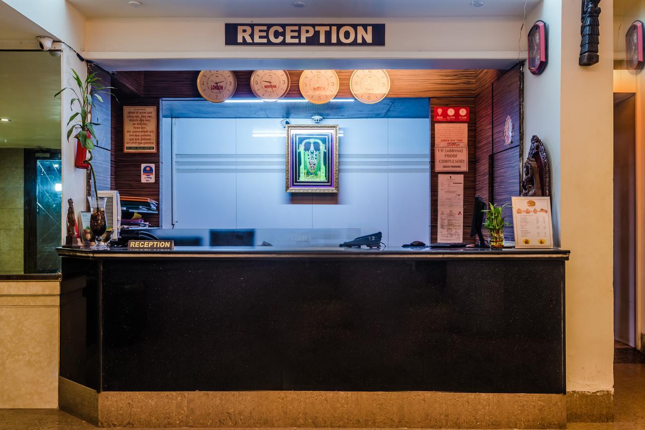 Hotel Panchratna 판벨 외부 사진