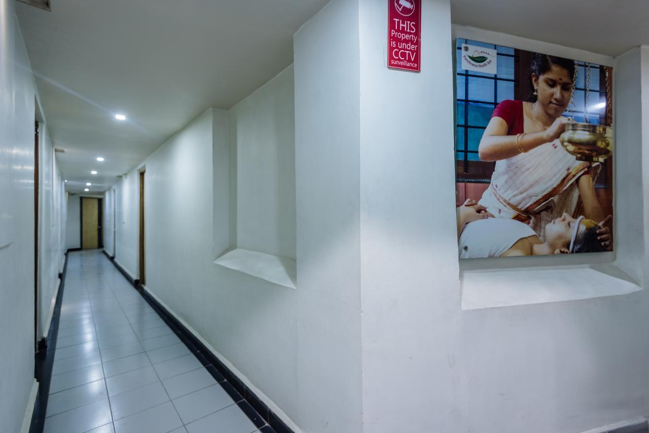 Hotel Panchratna 판벨 외부 사진